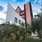 Antonella 4*
