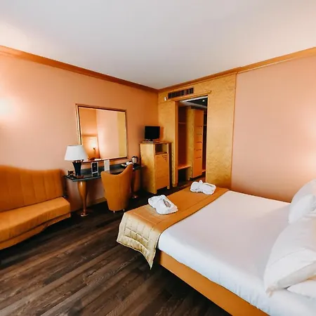 Antonella Hotel 4*