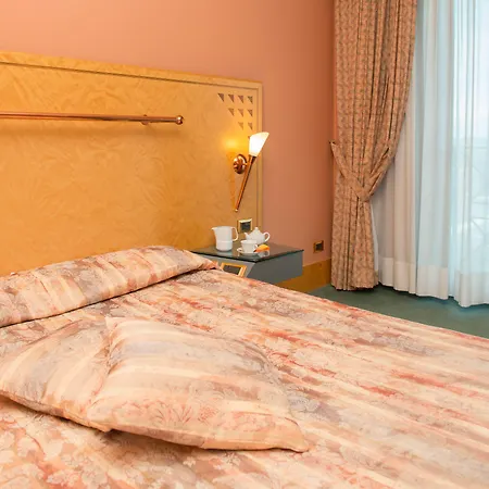 Hotel Antonella 4*