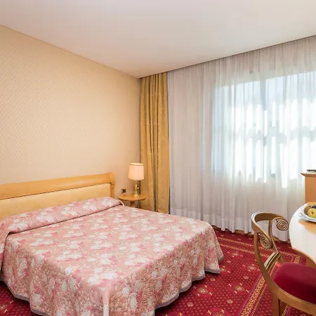 Hotel Antonella 4*